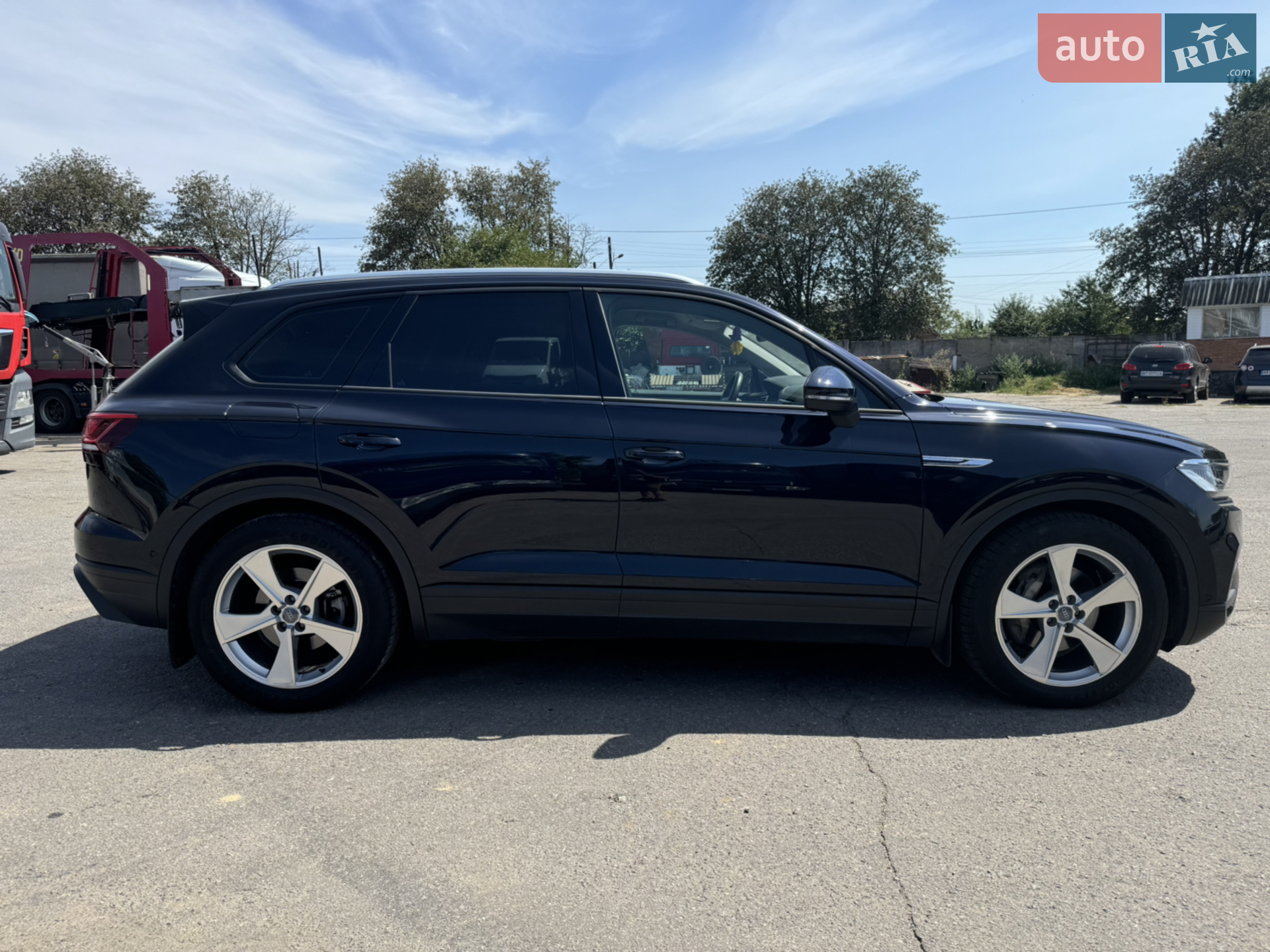 2020 Volkswagen Touareg - мініатюра 21
