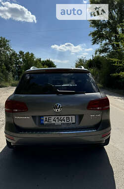 Позашляховик / Кросовер Volkswagen Touareg 2013 в Дніпрі