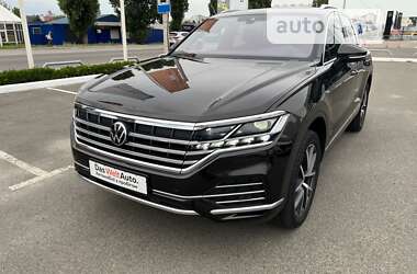 Внедорожник / Кроссовер Volkswagen Touareg 2021 в Киеве