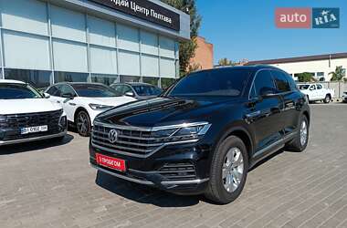 Внедорожник / Кроссовер Volkswagen Touareg 2018 в Полтаве