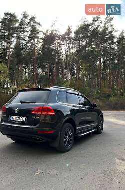 Позашляховик / Кросовер Volkswagen Touareg 2011 в Полтаві