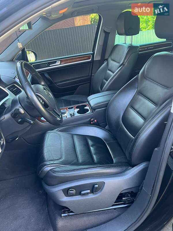 Внедорожник / Кроссовер Volkswagen Touareg 2011 в Ивано-Франковске фото 8 Внедорожник / Кроссовер Volkswagen Touareg 2011 в Ивано-Франковске