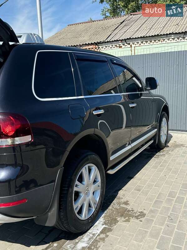 Внедорожник / Кроссовер Volkswagen Touareg 2007 в Малине
