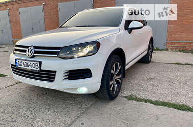 Позашляховик / Кросовер Volkswagen Touareg 2013 в Харкові