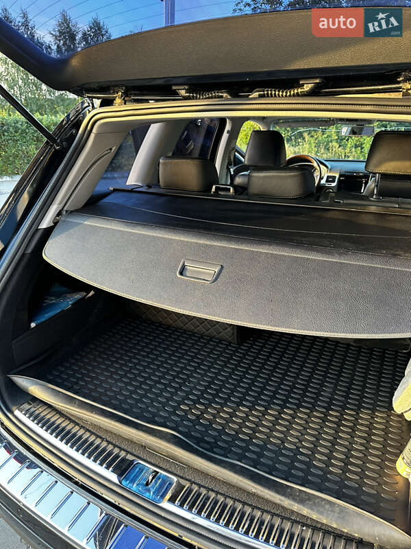 Внедорожник / Кроссовер Volkswagen Touareg 2012 в Хмельницком