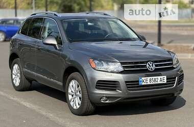 Позашляховик / Кросовер Volkswagen Touareg 2014 в Дніпрі