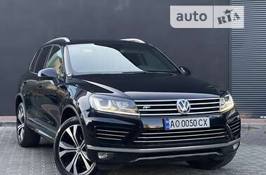 Внедорожник / Кроссовер Volkswagen Touareg 2017 в Ужгороде