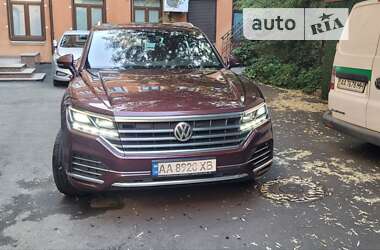 Внедорожник / Кроссовер Volkswagen Touareg 2018 в Киеве