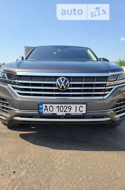 Внедорожник / Кроссовер Volkswagen Touareg 2022 в Киеве