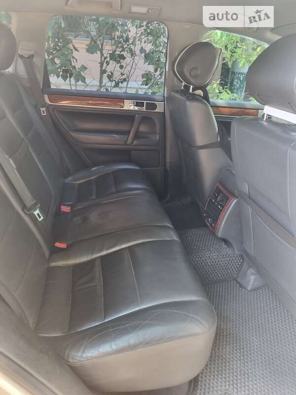 Позашляховик / Кросовер Volkswagen Touareg 2006 в Коломиї