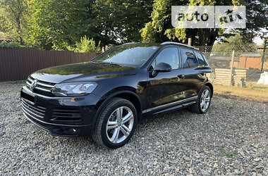 Внедорожник / Кроссовер Volkswagen Touareg 2012 в Черновцах