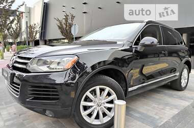 Внедорожник / Кроссовер Volkswagen Touareg 2010 в Киеве