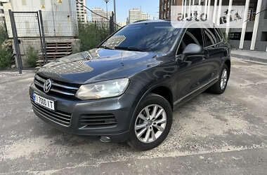 Позашляховик / Кросовер Volkswagen Touareg 2013 в Києві