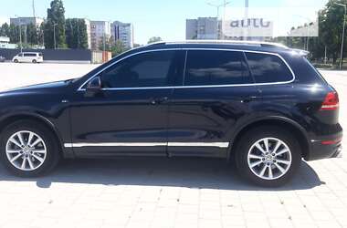 Внедорожник / Кроссовер Volkswagen Touareg 2011 в Черкассах