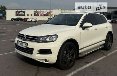 Позашляховик / Кросовер Volkswagen Touareg 2011 в Києві