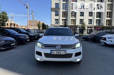 Внедорожник / Кроссовер Volkswagen Touareg 2012 в Ирпене