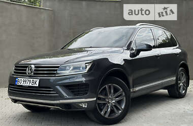 Внедорожник / Кроссовер Volkswagen Touareg 2015 в Тернополе