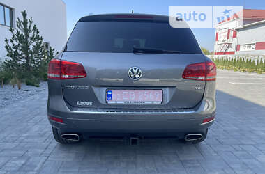 Позашляховик / Кросовер Volkswagen Touareg 2010 в Луцьку