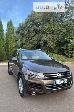 Внедорожник / Кроссовер Volkswagen Touareg 2011 в Бродах