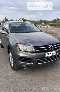 Позашляховик / Кросовер Volkswagen Touareg 2010 в Луцьку