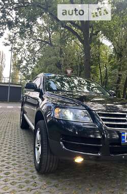 Позашляховик / Кросовер Volkswagen Touareg 2005 в Харкові