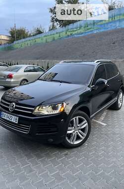 Позашляховик / Кросовер Volkswagen Touareg 2012 в Хмельницькому