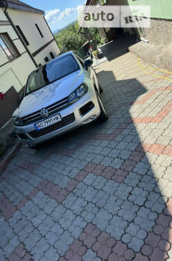 Позашляховик / Кросовер Volkswagen Touareg 2011 в Тячеві