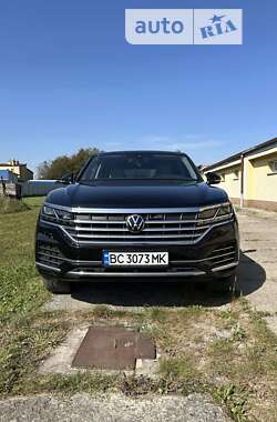 Внедорожник / Кроссовер Volkswagen Touareg 2021 в Золочеве