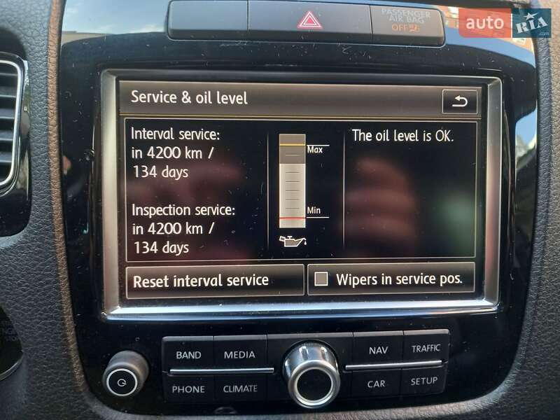 Внедорожник / Кроссовер Volkswagen Touareg 2012 в Тернополе