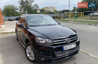 Внедорожник / Кроссовер Volkswagen Touareg 2012 в 