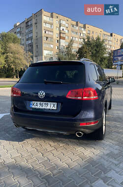 Внедорожник / Кроссовер Volkswagen Touareg 2012 в 