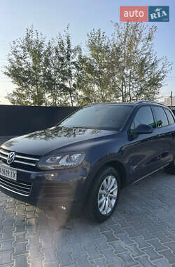 Внедорожник / Кроссовер Volkswagen Touareg 2012 в 