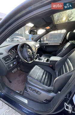 Внедорожник / Кроссовер Volkswagen Touareg 2012 в 