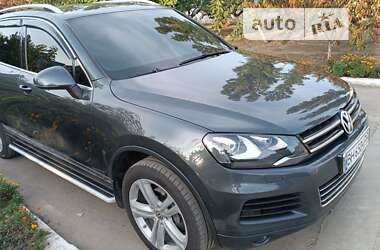 Внедорожник / Кроссовер Volkswagen Touareg 2011 в 