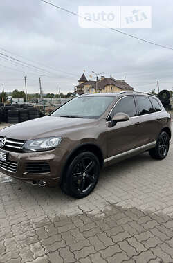 Позашляховик / Кросовер Volkswagen Touareg 2010 в Володимир-Волинському