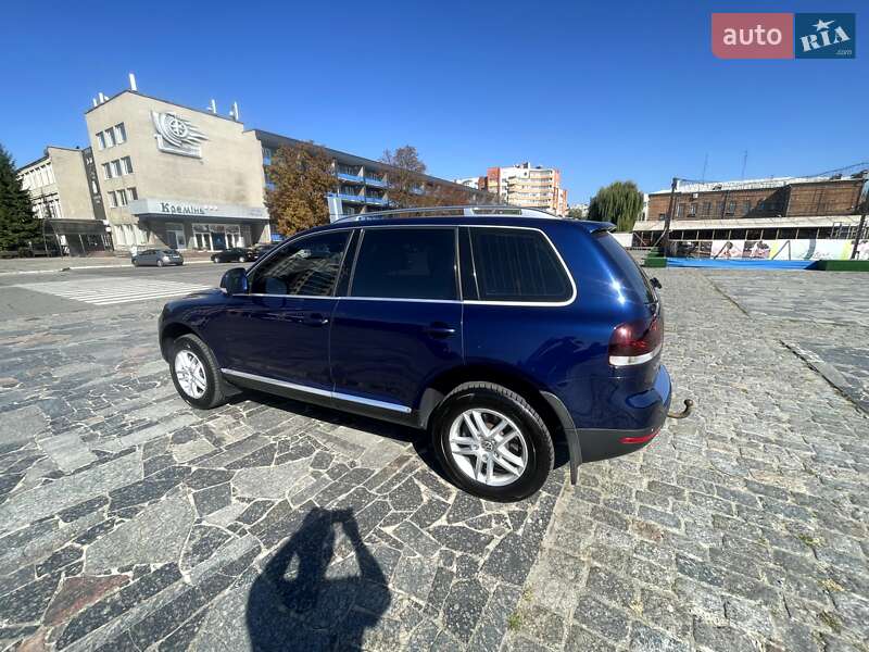 Внедорожник / Кроссовер Volkswagen Touareg 2008 в Кременчуге