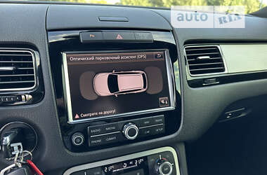 Внедорожник / Кроссовер Volkswagen Touareg 2012 в 