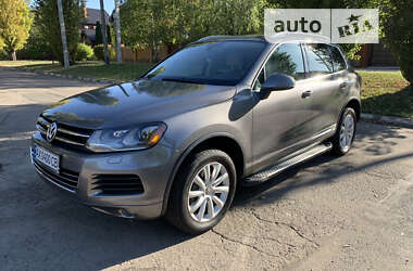 Позашляховик / Кросовер Volkswagen Touareg 2010 в Харкові