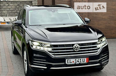 Позашляховик / Кросовер Volkswagen Touareg 2019 в Дубні