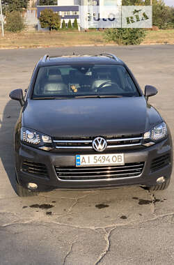 Внедорожник / Кроссовер Volkswagen Touareg 2010 в Киеве