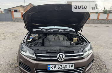 Внедорожник / Кроссовер Volkswagen Touareg 2012 в Белой Церкви