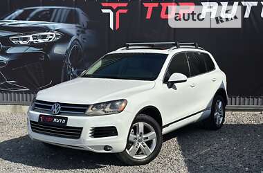 Внедорожник / Кроссовер Volkswagen Touareg 2013 в Львове