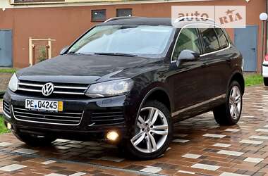 Позашляховик / Кросовер Volkswagen Touareg 2011 в Стрию