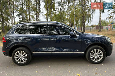 Внедорожник / Кроссовер Volkswagen Touareg 2011 в Ахтырке