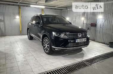 Внедорожник / Кроссовер Volkswagen Touareg 2016 в Киеве