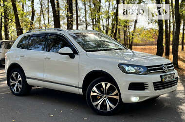 Позашляховик / Кросовер Volkswagen Touareg 2012 в Охтирці