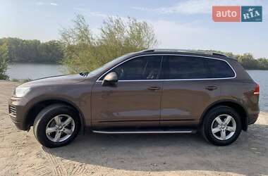 Внедорожник / Кроссовер Volkswagen Touareg 2012 в Киеве