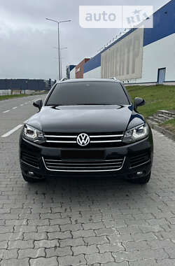 Внедорожник / Кроссовер Volkswagen Touareg 2012 в Львове