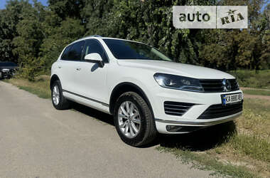 Внедорожник / Кроссовер Volkswagen Touareg 2017 в Киеве