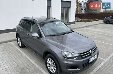 Внедорожник / Кроссовер Volkswagen Touareg 2012 в Белогородке